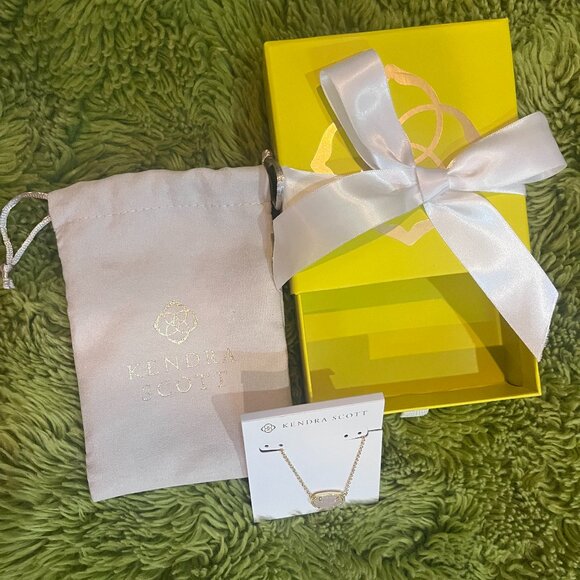 NWT Kendra Scott Elisa Gold Pendant Necklace in Iridescent Drusy - Picture 6 of 12